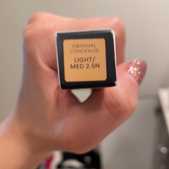 Bare minerals liquid mineral concealer NIB shade light / med 2.5n - Picture 5 of 5